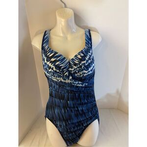 Miraclesuit size 16?Blues slimming ruched sides
